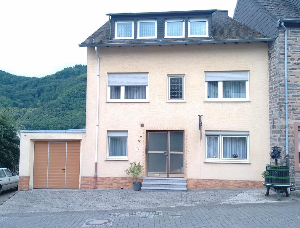 Gaestehaus Kiesgen-Mendgen Bernkastel-Kues Exterior foto